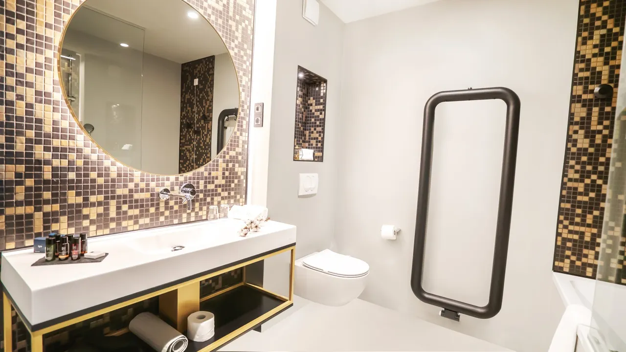Superior room bathroom Hotel Lyra Plitvice